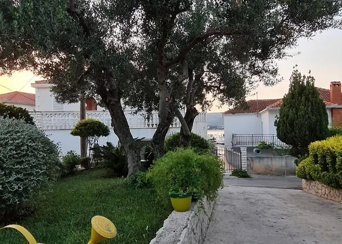 Jasmine Trogir
